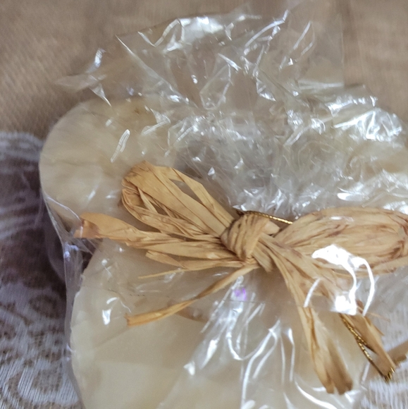 NWT Walt Disney world 3×3 pillar candle mouse head matching metal tray - Picture 3 of 9